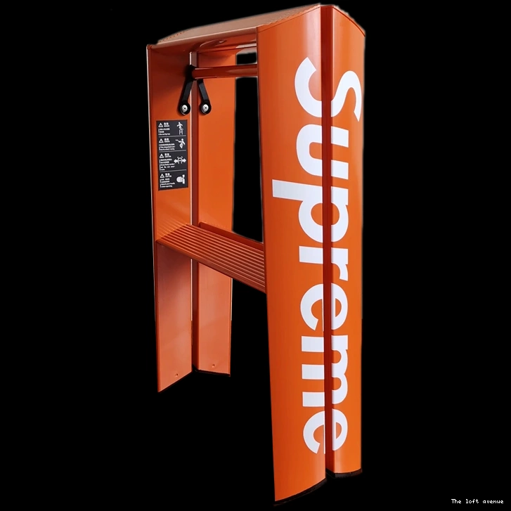 STEP LADDER LUCANO 0807
